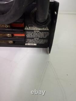Crest Audio 9001 Professional Power Amplifier Powers On Parts/Repair