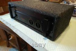 YAMAHA NATURAL SOUND Pro Series P2100 Power Amp with Custom Case - HARDLY USED