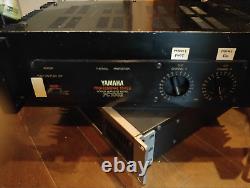 YAMAHA Professional Series PC1002 Power Amplifier From Japan Used