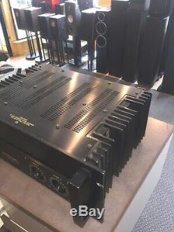 Yamaha Power Amplifier P2201 Professional Black