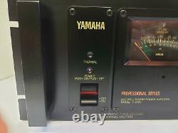Yamaha Professional Series Natural Sound Amplifier P-2200 Excellent Condition