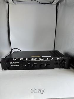 Amplificateur de puissance Rocktron Velocity Bass 450W 120VAC Édition Professionnelle de Tournée