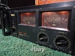 Amplificateur de puissance Yamaha Professional Series, modèle P-2200