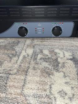 Amplificateur de puissance professionnel Pyle 2 canaux 1000 Watt PTA1000 en fonctionnement