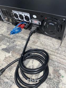 Amplificateur de puissance professionnel Pyle 2 canaux 1000 Watt PTA1000 en fonctionnement