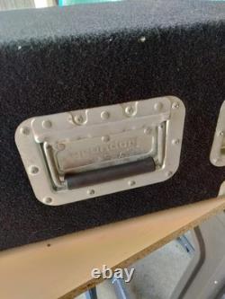 Amplificateur de puissance professionnel QSC 1400 2 canaux avec étui de rack Grundorf