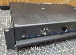 Amplificateur de puissance professionnel QSC MX700 pour enceintes de studio avec démonstration en fonctionnement.