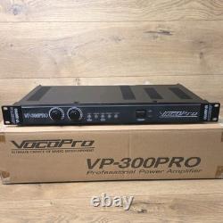 Amplificateur de puissance professionnel VocoPro VP-300 PRO 300W à un espace