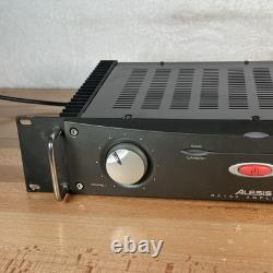 Amplificateur de référence professionnel Alesis RA150 en rack mono/stéréo